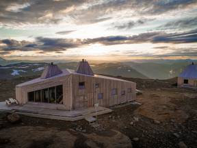 Rabothytta-DNT-Hemnes-Broadstone-Visit-Helgeland_15577328-1920x1080